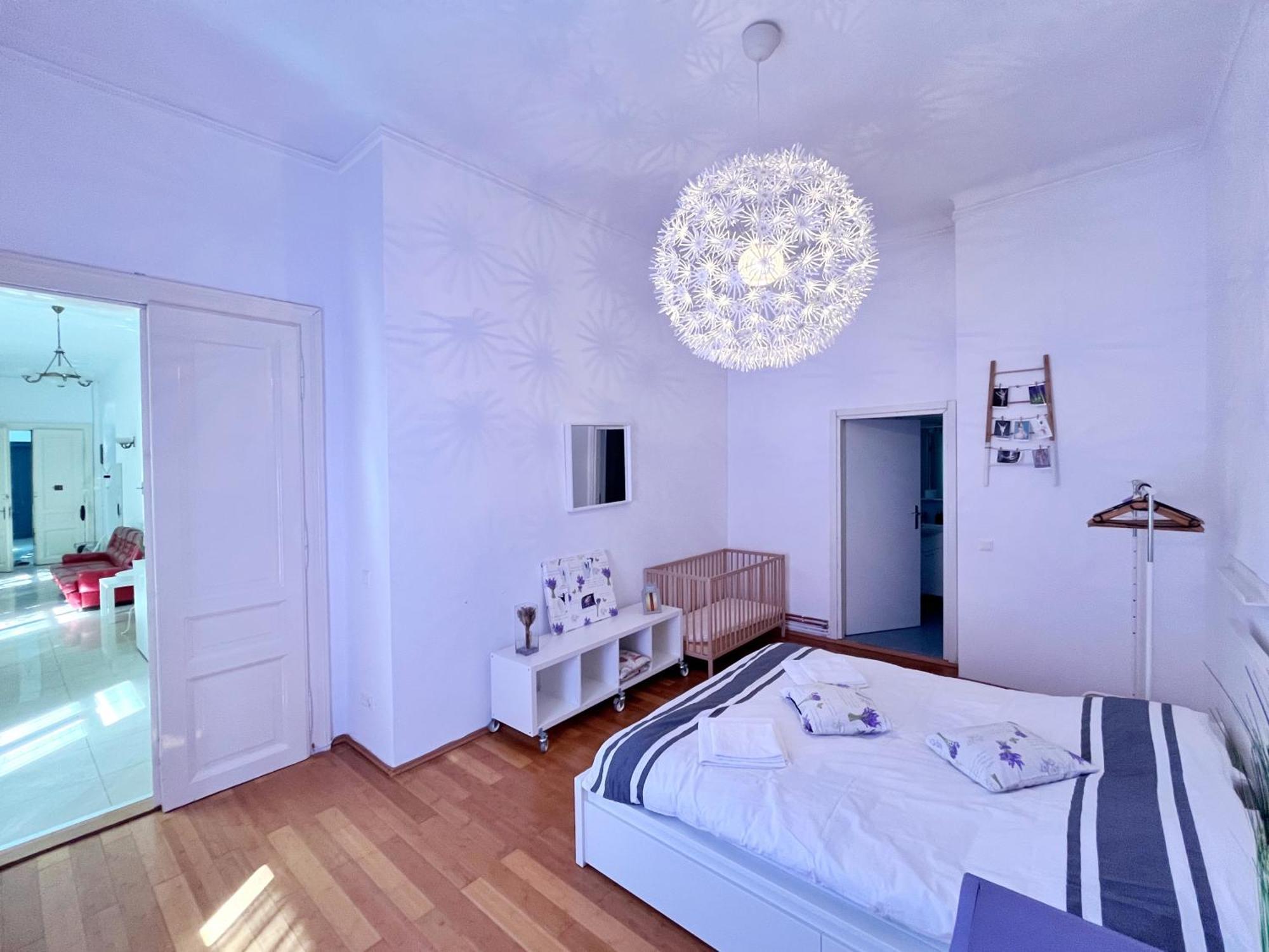 Apartment Neo Unu - Doua Dormitoare - Historical Building - Superb